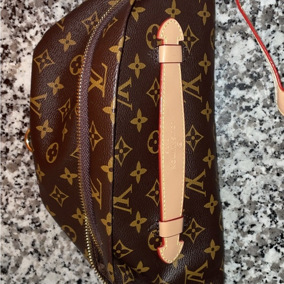 Louis Vuitton Monogram Bumbag - Picture 4 of 4